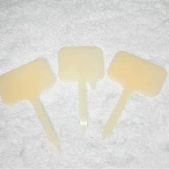 Set of 3 Natural Cream Plant Markers Hand Crafted Resin Gift Set Cake Toppers - Picture 2 of 6